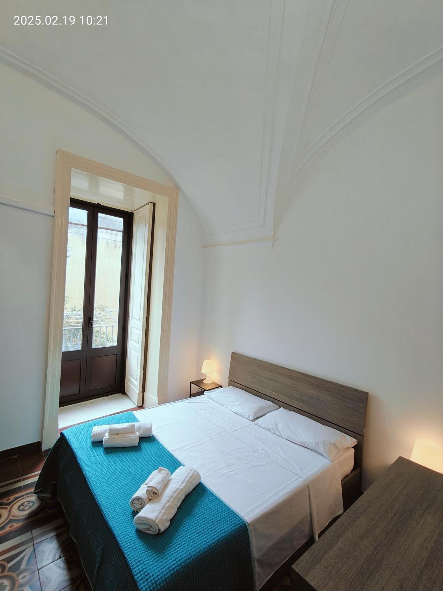 Giulio'S Apartment Катания Екстериор снимка