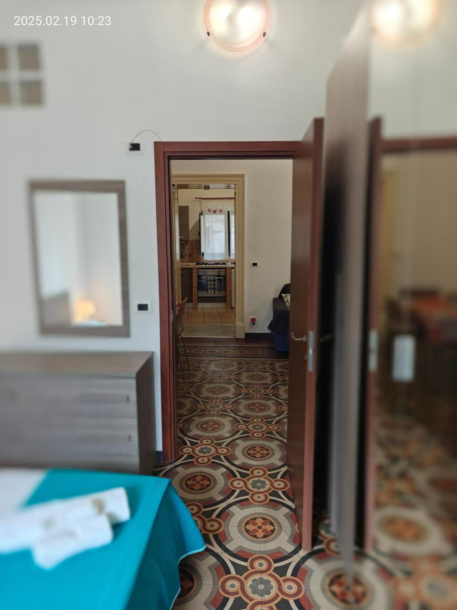 Giulio'S Apartment Катания Екстериор снимка